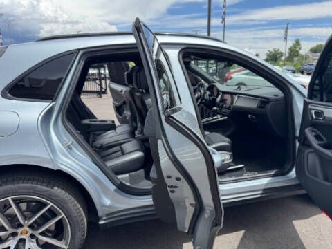 2024 Porsche Macan T