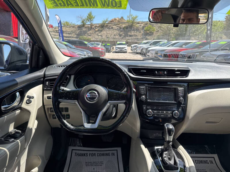 2022 Nissan Rogue Sport SV