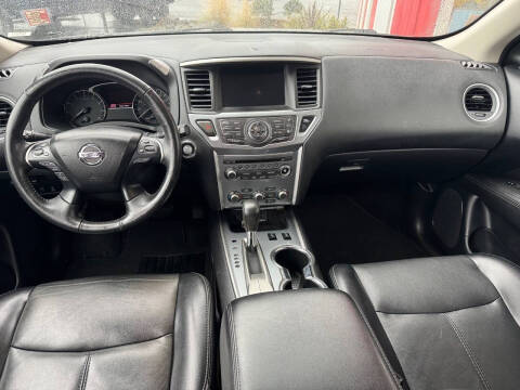 2019 Nissan Pathfinder SL