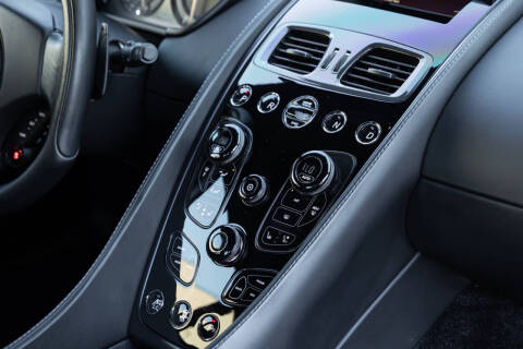 2014 Aston Martin Vanquish