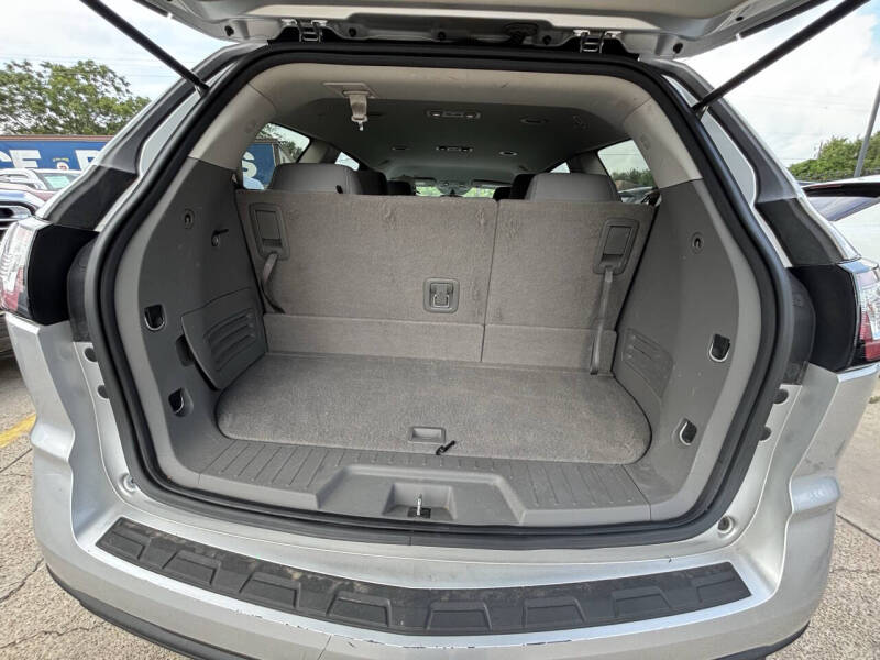 2017 Chevrolet Traverse LS