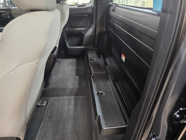 2017 Toyota Tacoma SR