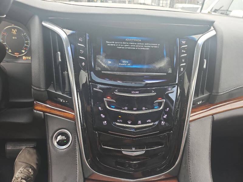 2015 Cadillac Escalade Luxury