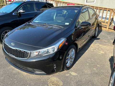2017 Kia Forte for sale at BRYANT AUTO SALES in Bryant AR