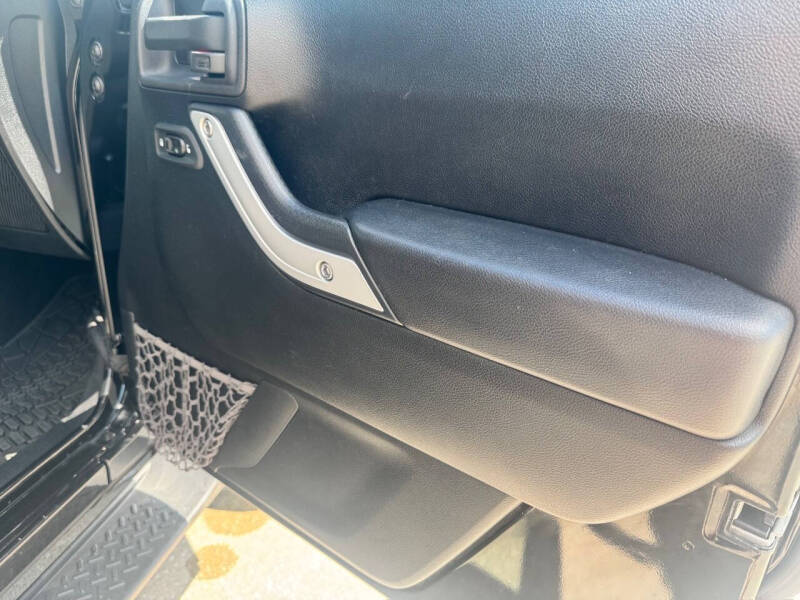 2012 Jeep Wrangler Sahara