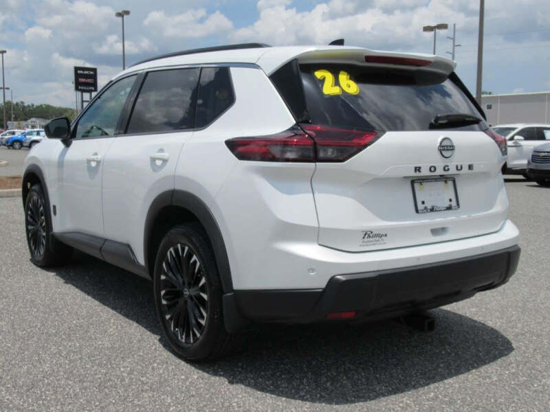 2026 Nissan Rogue Dark Armor