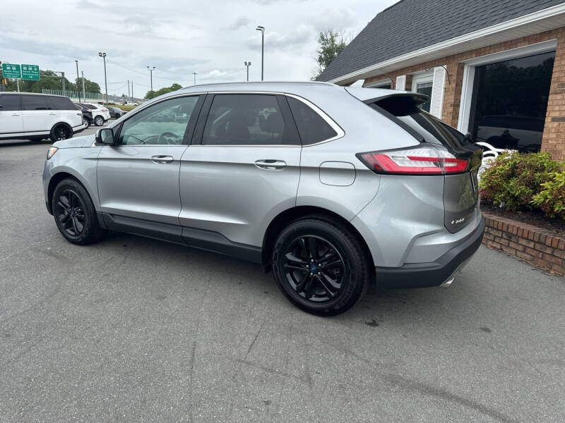 2020 Ford Edge SEL photo 7