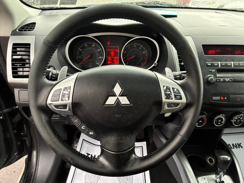 2009 Mitsubishi Outlander SE