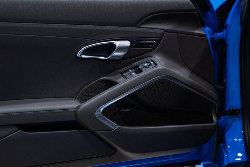 2022 Porsche 718 Boxster