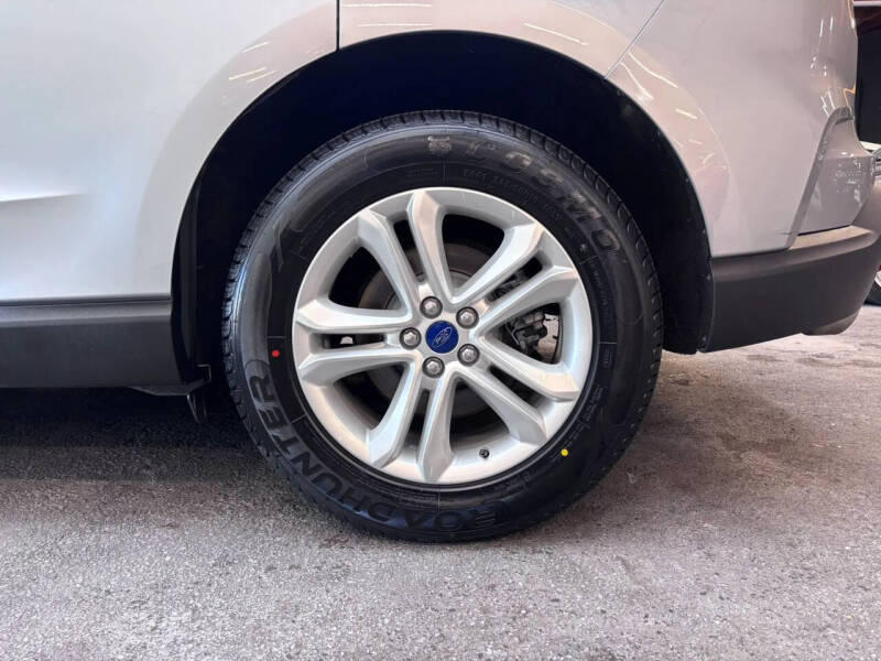 2020 Ford Edge