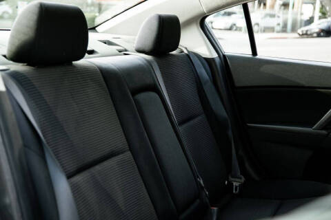 2012 Mazda MAZDA3 i Touring