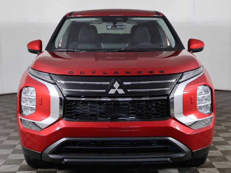 2026 Mitsubishi Outlander ES