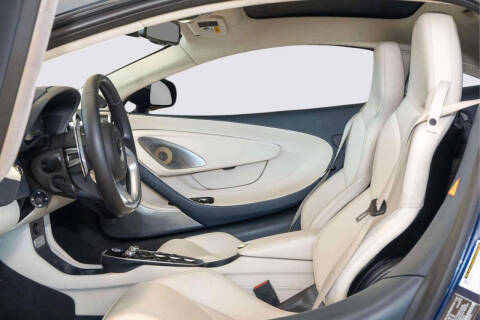 2023 McLaren GT