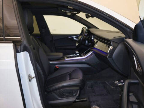 2019 Audi Q8 quattro Premium Plus 55 TFSI