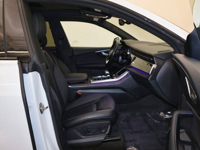 2019 Audi Q8 quattro Premium Plus 55 TFSI