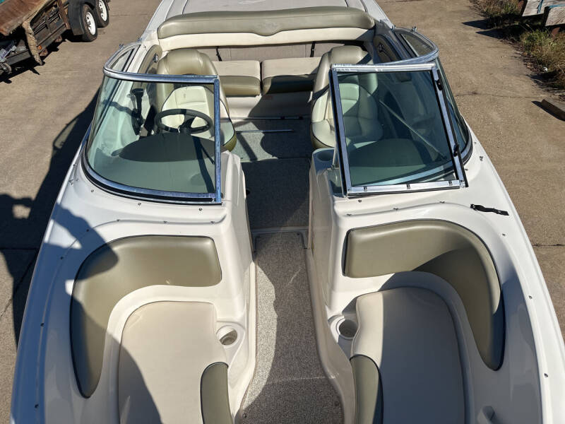 2005 Sea Ray 200 Sport
