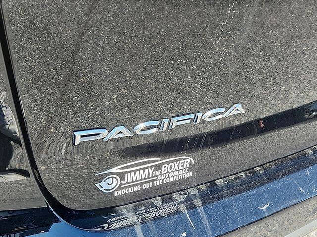 2024 Chrysler Pacifica Plug-In Hybrid Select