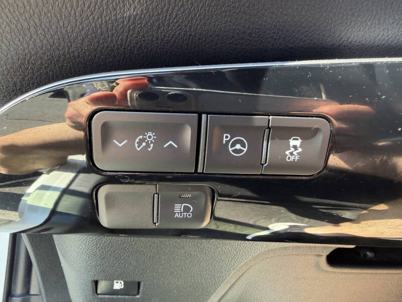 2018 Toyota Prius Three