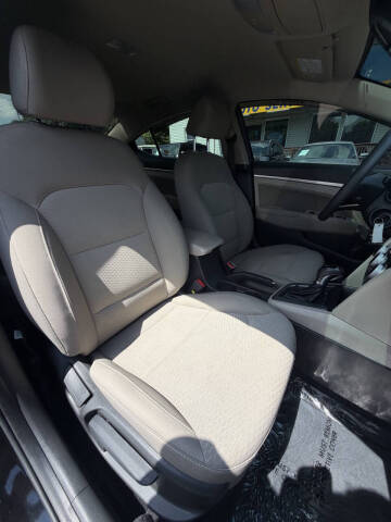 2019 Hyundai Elantra SEL