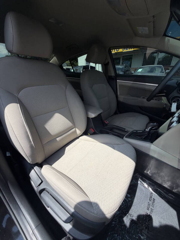 2019 Hyundai Elantra SEL