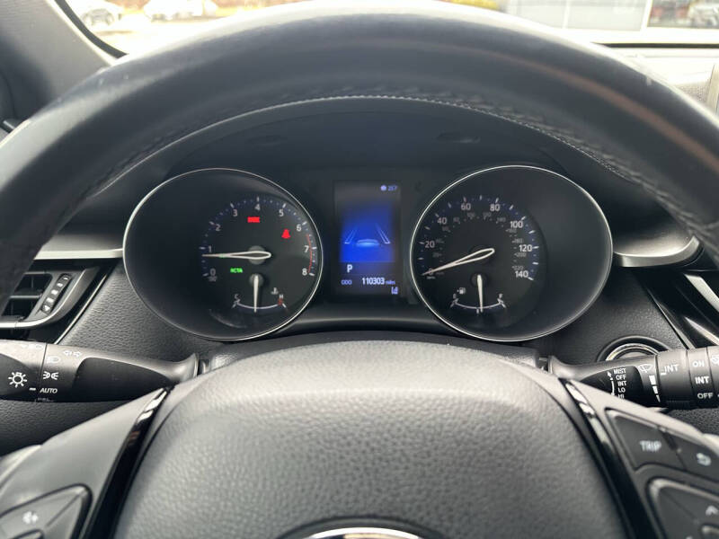 2018 Toyota C-HR XLE Premium