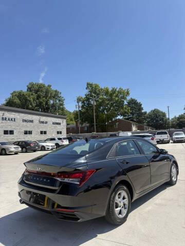 2021 Hyundai Elantra SE