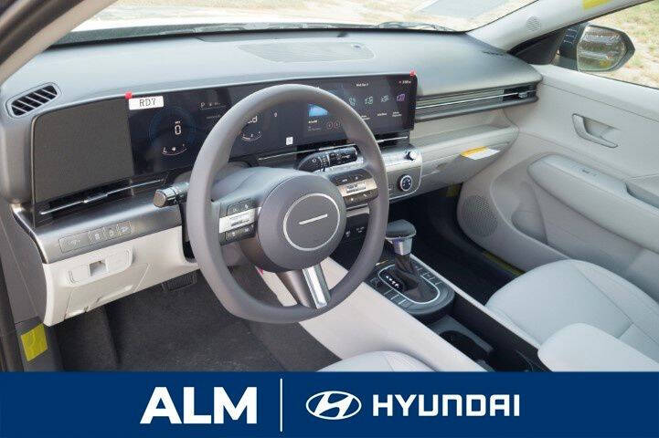 2026 Hyundai Kona SE