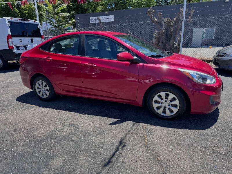 2017 Hyundai Accent SE