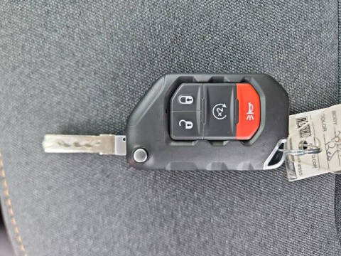 2025 Jeep Gladiator Sport S