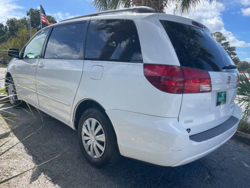 2004 Toyota Sienna CE 7 Passenger