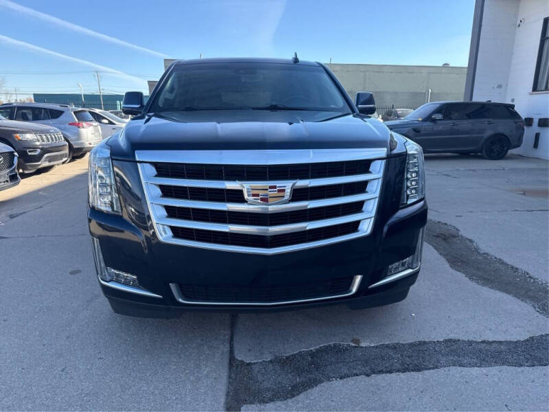 2019 Cadillac Escalade Luxury