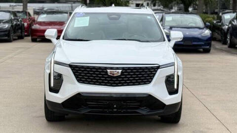 2024 Cadillac XT4 Premium Luxury