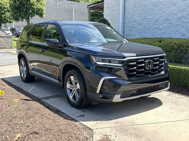 2024 Honda Pilot EX-L w/Rear Captain's Chairs
