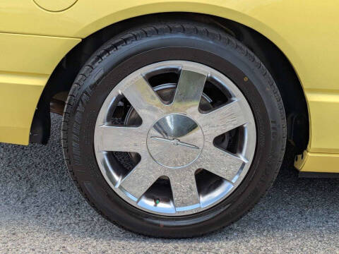 2002 Ford Thunderbird Deluxe