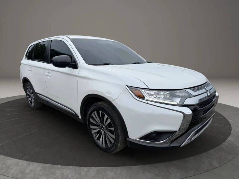 2020 Mitsubishi Outlander ES