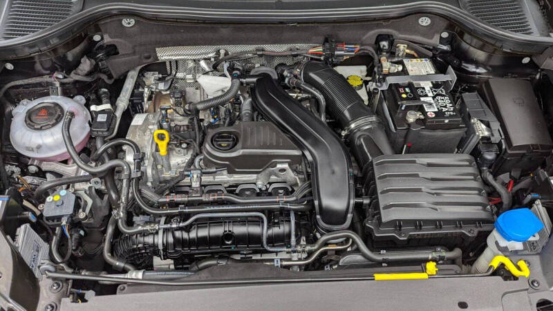 2025 Volkswagen Taos SE