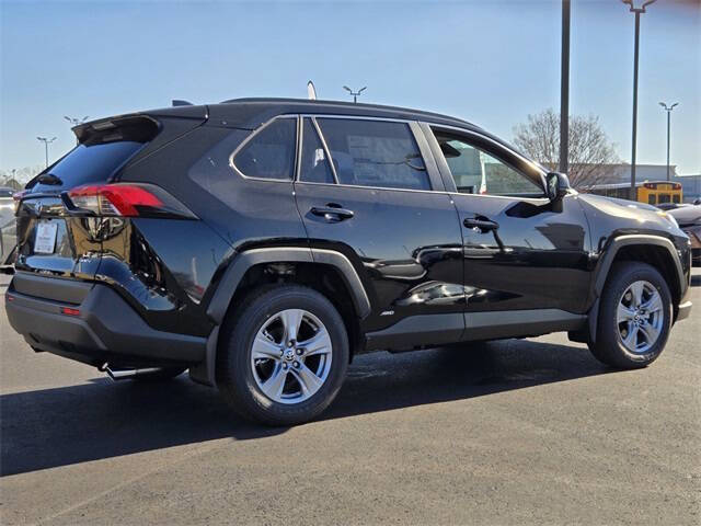 2025 Toyota RAV4 Hybrid LE