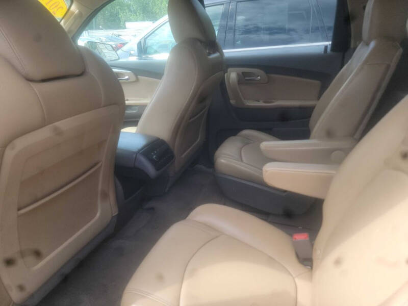 2011 Chevrolet Traverse LT