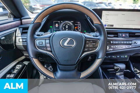 2024 Lexus ES 300h Luxury