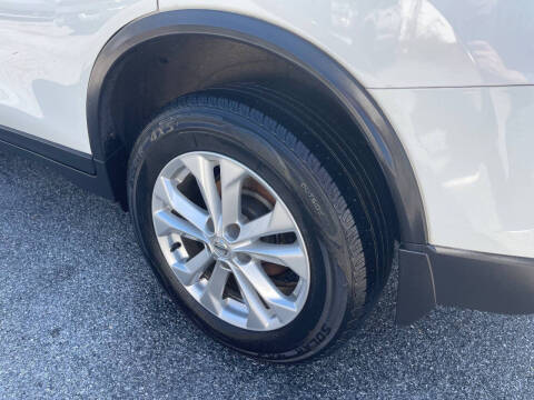 2016 Nissan Rogue SV