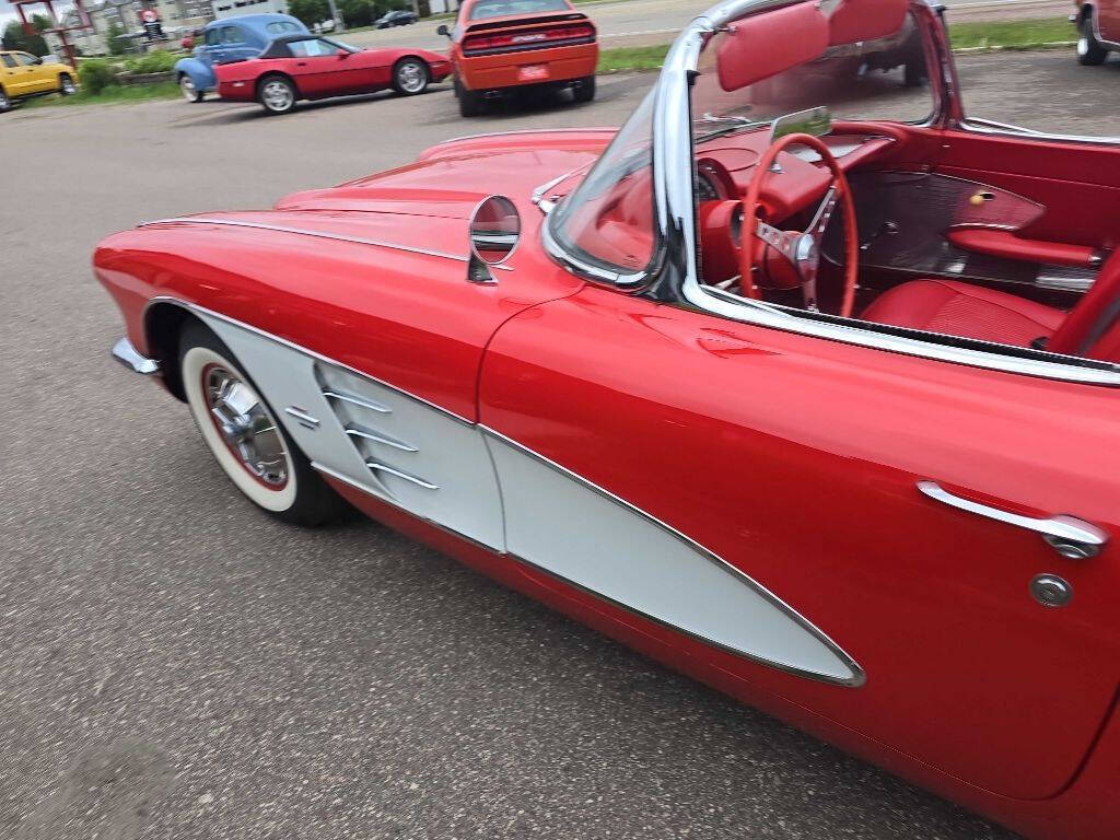 1961 Chevrolet Corvette 110