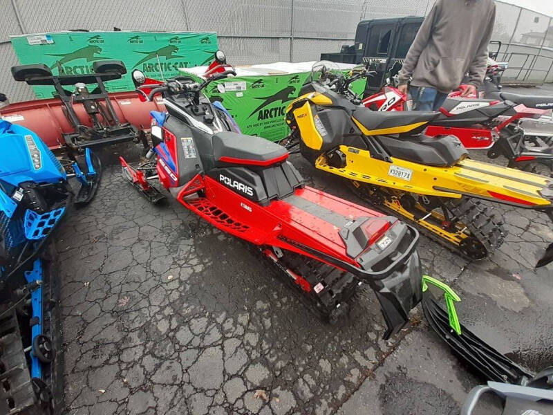2024 Polaris 650 Indy XCR 136 Gloss Black