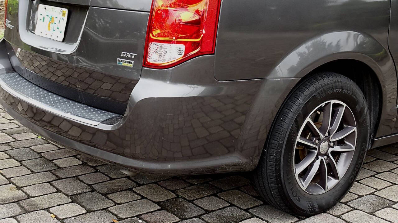 2017 Dodge Grand Caravan 10