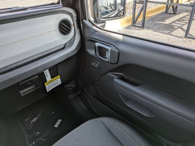 2025 Jeep Gladiator Sport S