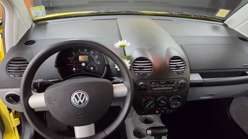 2000 Volkswagen New Beetle GLS