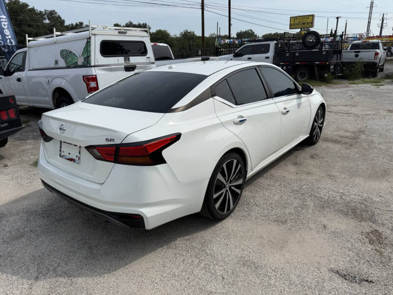 2019 Nissan Altima 2.5 SR