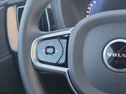 2026 Volvo XC60 B5 Core