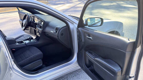 2012 Dodge Charger SE