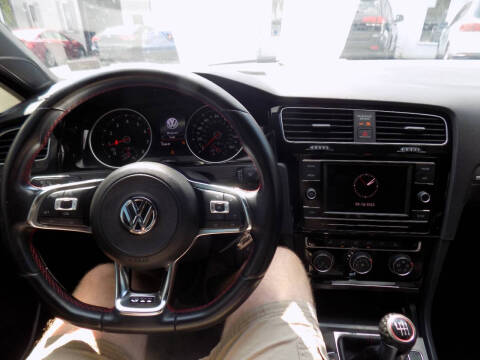 2018 Volkswagen Golf GTI S