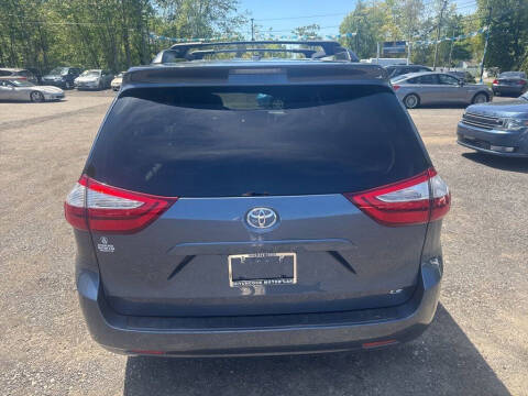 2017 Toyota Sienna